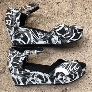 TOMS printed platform wedges